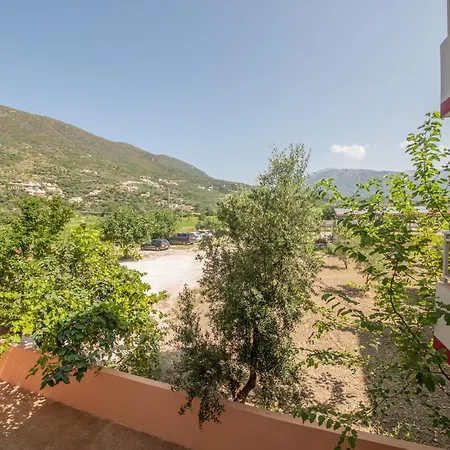 Kalias Hotel