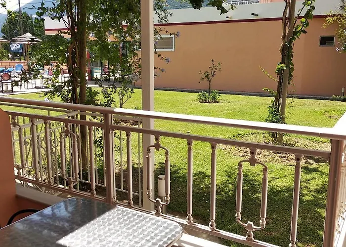 Kalias 3* Vasiliki (Lefkada)