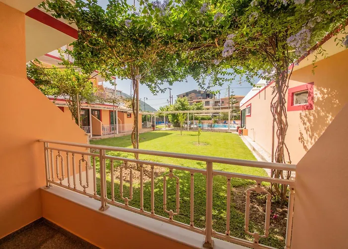 Kalias 3* Vasiliki (Lefkada)